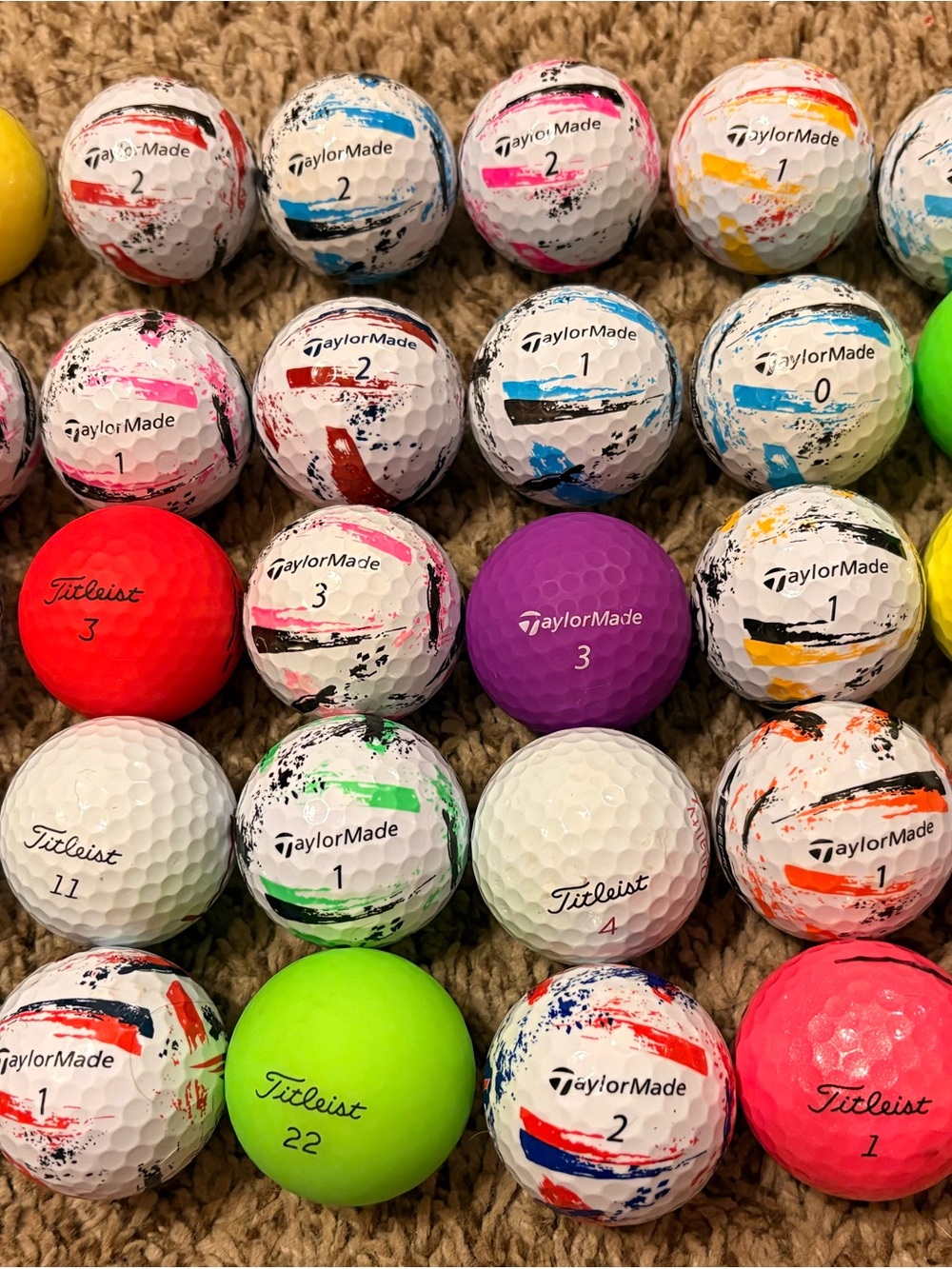 Mixed Lot of Titleist/Taylor Made Golf Balls Asst Colors